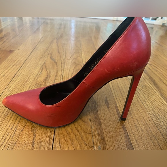 Saint Laurent Pointed-Toe Leather Pumps - size 6 - Picture 3 of 14